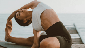 Pilates bei Stress und Verspannungen: Trainerin Zhura Shala gibt Tipps