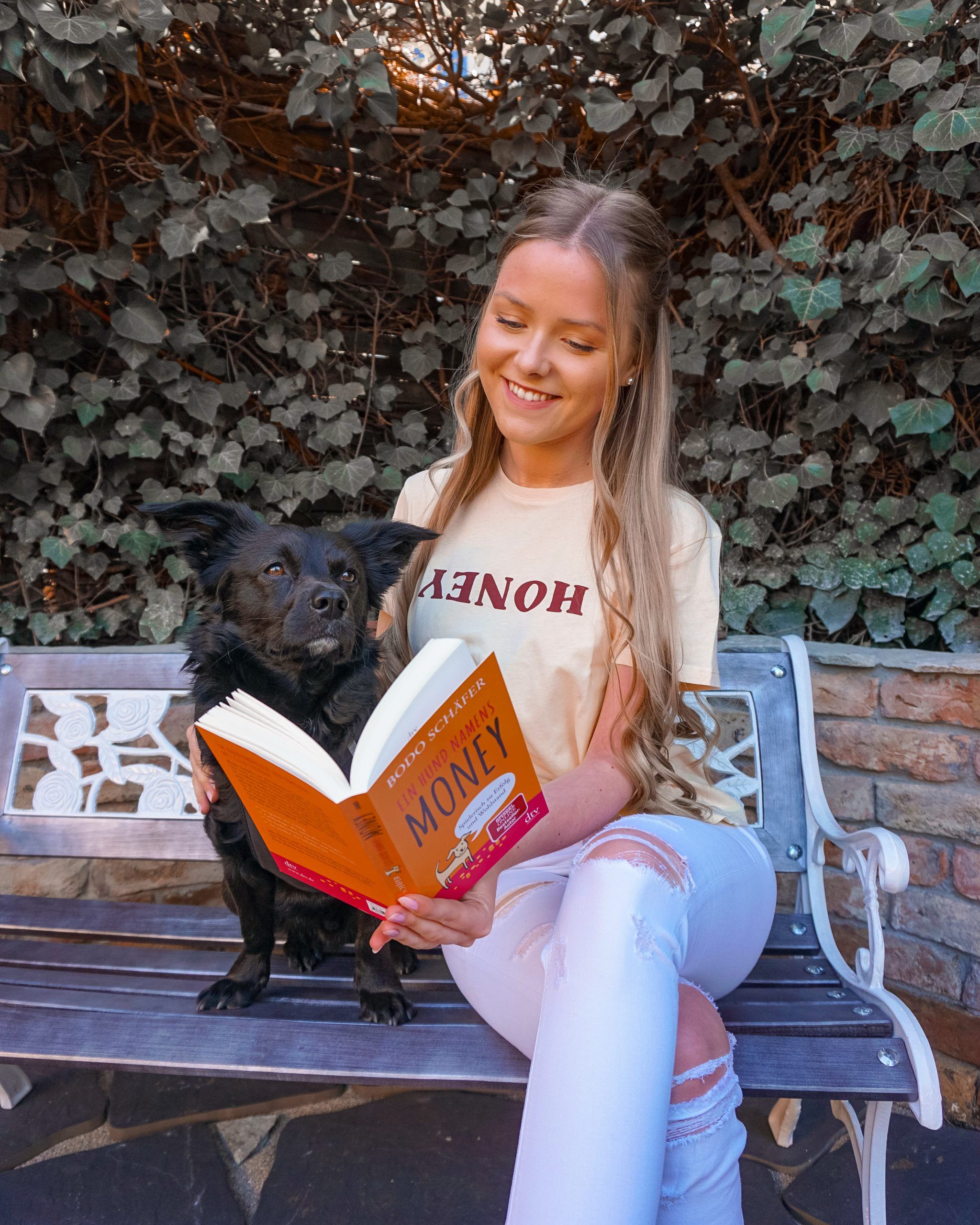 Buchtipps für Kinder: "Ein Hund namens Money" von Bodo Schäfer, vorgestellt von Celine Nadolny