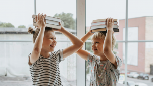 Kinderbücher zu Finanzen: So lernt dein Kind durch schöne Geschichten, mit Geld umzugehen