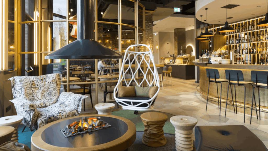 Lobby des Hotels Indigo Dresden